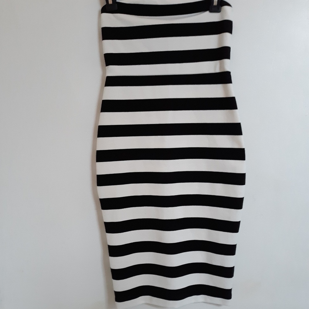 Beautiful black and white dress